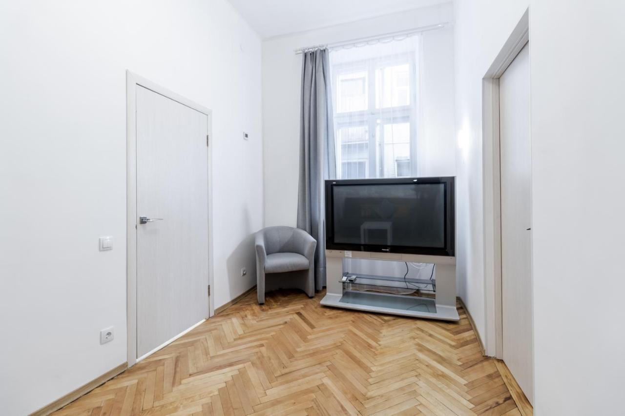 City Shalom Apartment Лвив Екстериор снимка