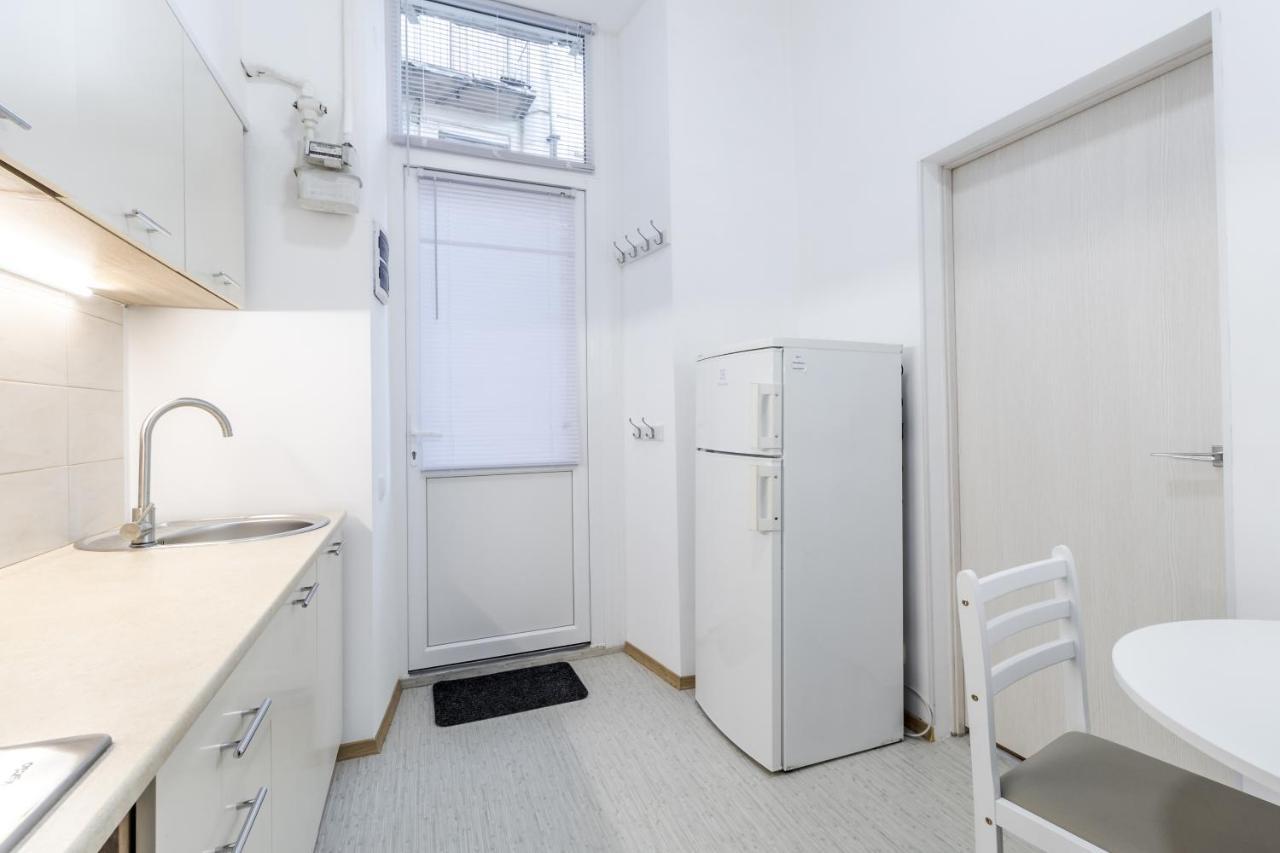 City Shalom Apartment Лвив Екстериор снимка
