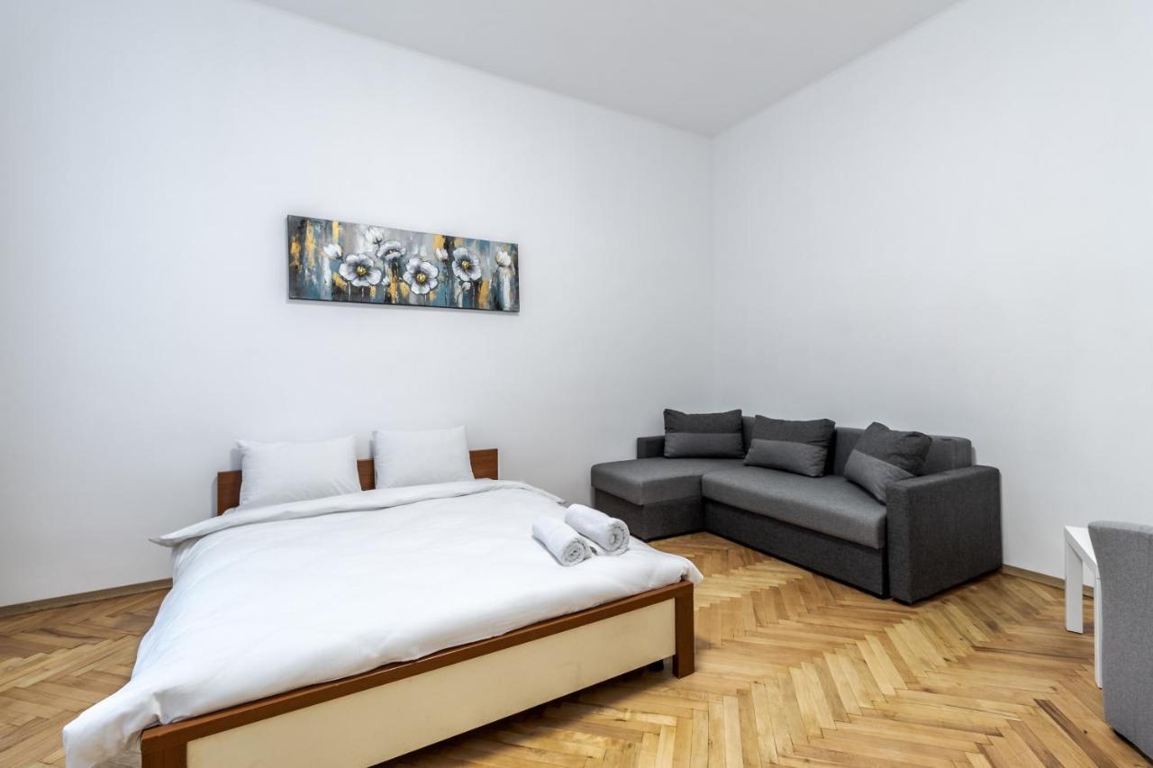 City Shalom Apartment Лвив Екстериор снимка